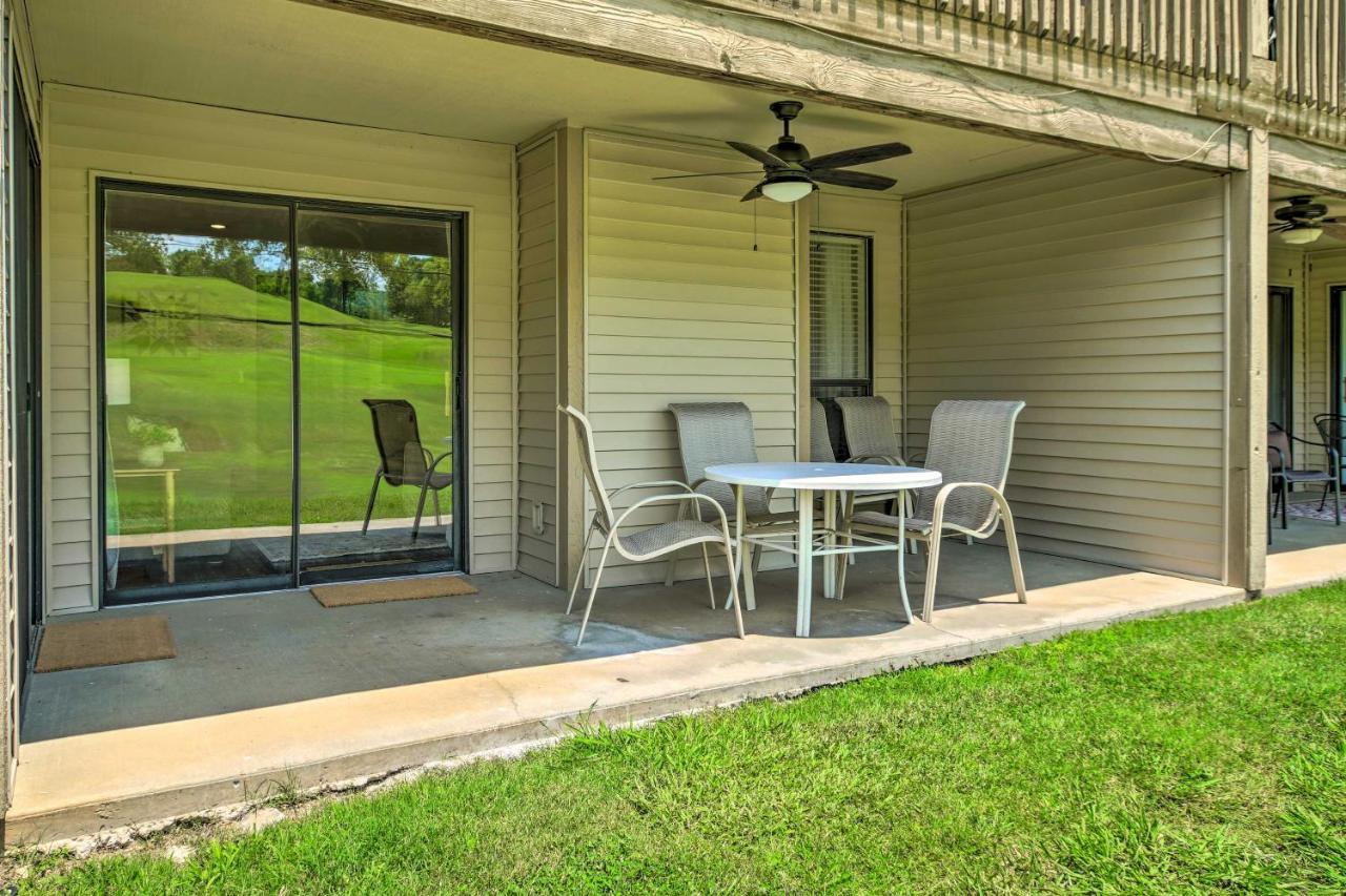 Pet-Friendly Branson Retreat With Pool And Golf Access Lägenhet Exteriör bild